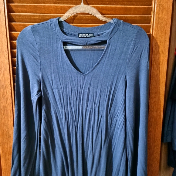 Assorted Top - Picture 1 of 10